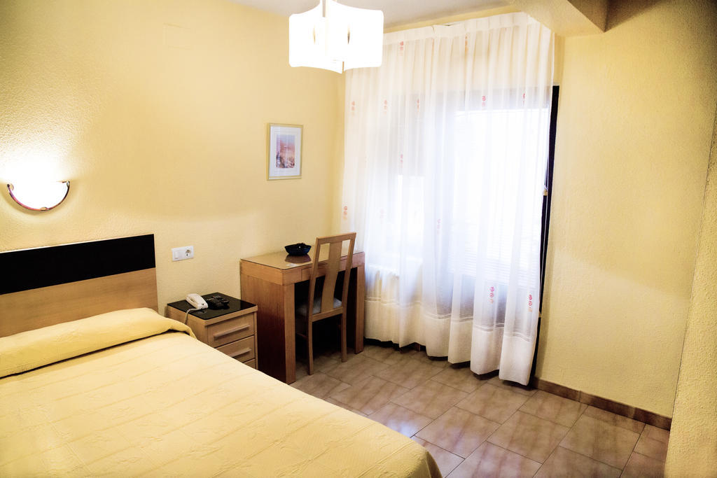 Hostal Guzman El Bueno By Gaiarooms León Pokój zdjęcie