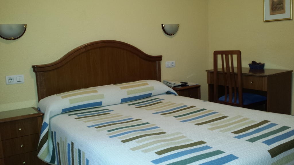 Hostal Guzman El Bueno By Gaiarooms León Pokój zdjęcie